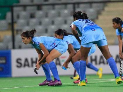 Indian women's hockey team stuns Ireland in friendly in Spain | भारतीय महिला हॉकी टीम ने आयरलैंड को 3-0 से मात देकर चौंकाया