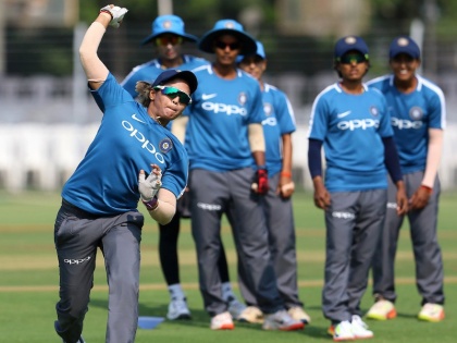 Tushar Arothe resign as Indian Women's Coach | खिलाड़ियों से टकराव के बाद भारतीय महिला क्रिकेट टीम के कोच ने छोड़ा पद, जानिए क्या है विवाद