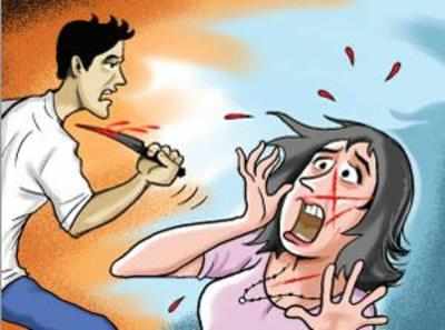 maharashtra nagpur Female operator working in Mahavitaran sub station attacked handcuffed by breakup youth | नागपुर में महावितरण के सब स्टेशन में कार्यरत महिला ऑपरेटर पर हमला, ब्रेकअप से आहत युवक की करतूत