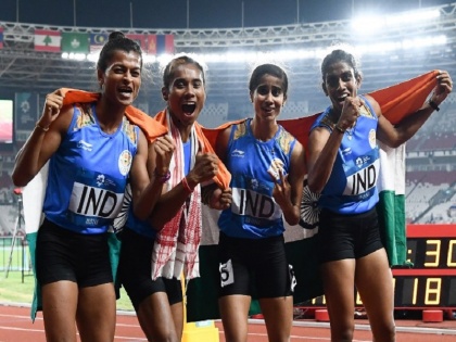 asian games india bags gold medal in womens 4x400m relay and silver in mens relay | एशियन गेम्स: महिलाओं की 4x400 मीटर रिले में लगातार पांचवीं बार भारत का गोल्ड मेडल पर कब्जा