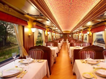 travel with luxury train palace on wheels and experience the royal and Indian heritage | इस लग्जरी ट्रेन में कीजिए रॉयल सफर, चायनीज के साथ कोंन्टिनेंटल खाने का भी लीजिए मजा