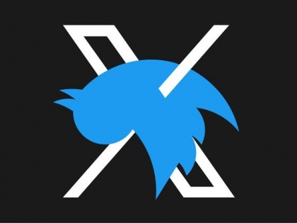 X/Twitter Down Elon Musk’s social media platform down X and X Pro suffered outages globally on Thursday according to outage tracking website Downdetector.com, which saw a sudden spike in reports | X/Twitter Down: डाउन हुआ X, यूजर्स परेशान, कई ने किए फनी कमेंट, सोशल मीडिया पर वायरल