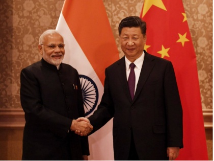 brics summit 2018 pm modi meets xi jinping for third time in four month | ब्रिक्स शिखर सम्मेलनः PM मोदी ने चीन के राष्ट्रपति शी से की मुलाकात, इन बातों पर दिया जोर
