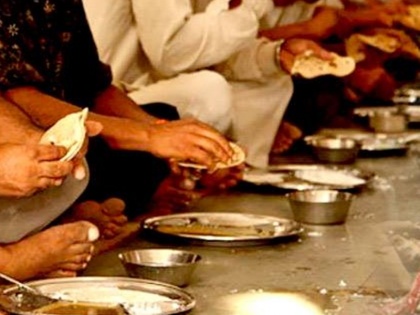 284 people fell ill in Bihar's Katihar after eating Shraddha food 4 in critical condition | श्राद्ध में खाना खाने से बिहार के कटिहार में 284 लोग पड़े बीमार, 4 की हालत गंभीर
