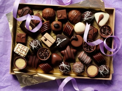 Chocolate eaters 22 percent less stroke rich antioxidants lowers cholesterol prevents heart disease healthy brain chocolate ke fayde | चॉकलेट खाने वालों में 22 फीसदी कम होता है स्ट्रोक, एंटीऑक्सिडेंट से भरपूर करता है आपका कोलेस्ट्रॉल कम, दिल की बीमारी का बचाव कर रखता है दिमाग को स्वस्थ
