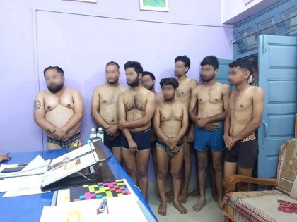 Nude photo of YouTubers goes viral on social media accusing police of harassment MLA son lodged FIR in Madhya Pradesh | मध्यप्रदेश: यूट्यूबरों की निर्वस्त्र तस्वीर सोशलमीडिया पर वायरल, पुलिस पर लगाया उत्पीड़न का आरोप, विधायक के बेटे ने कराई थी FIR