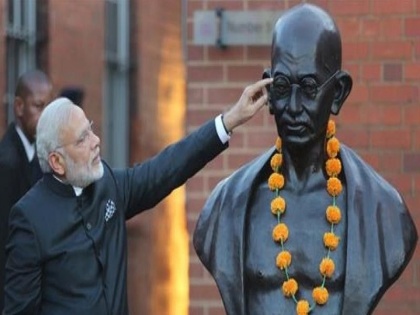 today is Mahatma Gandhi Death Anniversary 2022 read bapu life changing inspirational quotes on peace and nonviolence | महात्मा गांधी की पुण्यतिथि आज, पढ़ें बापू के दिए 30 अनमोल वचन