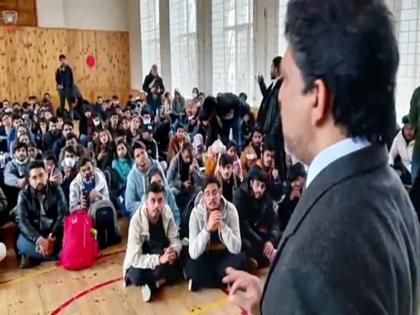 Russia Ukraine Crisis Polish defense personnel beat about 100 Indian students sent back Ukraine claims Belarusian Ambassador UN | पोलिश रक्षाकर्मियों ने लगभग 100 भारतीय छात्रों की पिटाई कर उन्हें वापस यूक्रेन भेजा- संयुक्त राष्ट्र में बेलारूसी राजदूत ने किया दावा