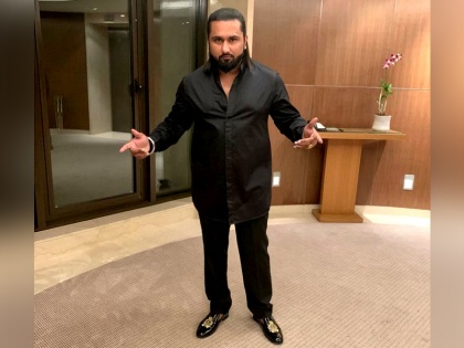 Honey Singh attended the DeepVeer Reception, cause and symptoms of honey singh disease bipolar disorder | दीपिका-रणवीर की पार्टी में 'बुरी' हालत में दिखे हनी सिंह, आखिर 4 साल से कहां गायब था रैप म्यूजिक किंग