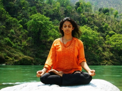 International Yoga Week 2020: yoga for stress relief and body relaxed in hindi | International Yoga Week 2020: स्ट्रेस दूर करने के लिए जरूर आजमाएं ये एक योगासन, दिमाग होगा शांत और बॉडी होगी रिलैक्स