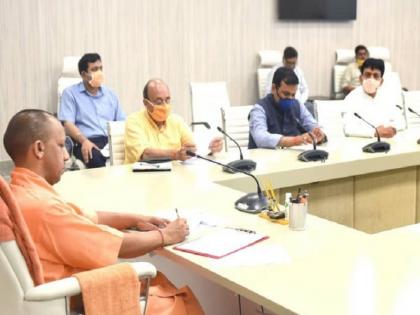 Uttar Pradesh amid rising covid 19 cases all schools till class 8 closed from 25 to 31st March | यूपी में कोरोना के बढ़ते मामलों पर योगी आदित्यनाथ की हाई लेवल मीटिंग, कक्षा 8 तक के सभी स्कूल 31 मार्च तक बंद