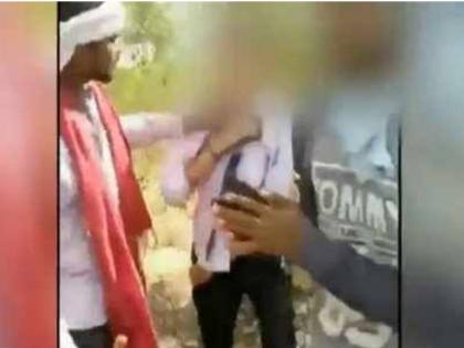 Young couple thrashed by men in Maharashtra's in Jalna, Maharashtra, video goes viral | महाराष्ट्र के जालना में युवा जोड़े को लोगों ने बुरी तरह पीटा, वीडियो वायरल होने के बाद ठाकरे सरकार हरकत में आई