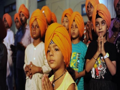 School in UP's Bareilly forbids Sikh students from wearing turbans and wearing kirpans, SGPC protests | यूपी के बरेली में स्कूल ने सिख छात्रों को पगड़ी पहनने और कृपाण धारण करने से किया मना, एसजीपीसी ने जताया विरोध
