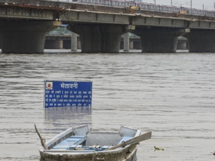 delhi flood alert yamuna nars warning level cm arvind kejriwal warns danger mark by today | दिल्ली में बाढ़ के अलर्ट जारी, सीएम केजरीवाल की अपील- निचली इलाकों के लोग जल्द करें खाली
