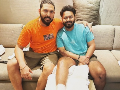 Yuvraj Singh meets Rishabh Pant says Champion player will shine again nice to meet and laugh pictures go viral | चैंपियन खिलाड़ी फिर से अपनी चमक बिखेरेगा, मिलना और उसके साथ हंसना अच्छा लगा, पंत से मिले युवराज, तस्वीरें वायरल