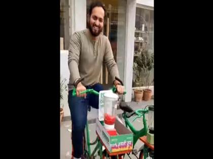Ahmedabad news 10 million views viral video shows how a healthy bar lets its customers to blend fruits into juice by cycling | अहमदाबाद के जूस बार ने ग्राहकों से साइकिल चलवाकर कुछ ऐसे निकलवाया फ्रूट जूस, वीडियो वायरल