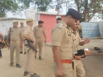 Zafarabad police station Father two sons killed attacking hammer iron rods crushing heads, miscreants took all three bodies room factory locked them up | जफराबाद थाना में खून की होली?, पिता और 2 पुत्रों पर हथौड़ा, सरिया से हमला कर सिर कुचल कर मार डाला, बदमाशों ने कारखाने के बगल में बने कमरे में ले जाकर तीनों शवों किया बंद