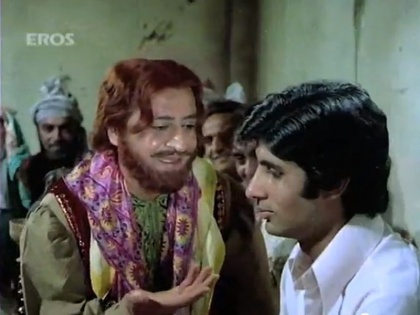 Bollywood Taja Khabar coronavirus song amitabh bachhan zanjeer neha kakkar latest news | Bollywood Taja Khabar: कोरोना से ठीक होकर लौटे लोगों के लिए अभिताभ बच्चन ने कही दिल छू लेने वाली बात तो फिल्म 'जंजीर' के 47 साल पूरे होने पर जताई खुशी, पढ़े बॉलीवुड की 5 बड़ी खबरें