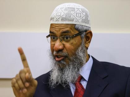Zakir Naik backs demolition of temple in Pakistan says temples should not be allowed in an Islamic country | पाकिस्तान में मंदिर तोड़ने की घटना को जाकिर नाइक ने बताया सही, कहा- इस्लामिक देशों में निर्माण की इजाजत नहीं