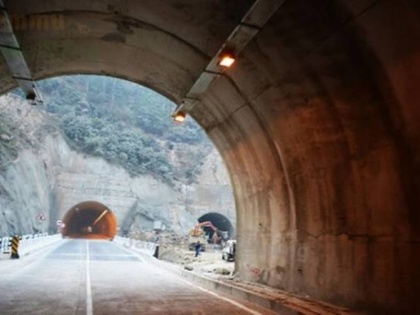 Zojila Tunnel ready june 2026 travel from Valley to Ladakh Rs 6809 crore spent specialty jammu kashmir  | जोजिला टनल 2026 तक होगी तैयार, घाटी से लद्दाख का सफर, 6809 करोड़ रुपए खर्च, जानिए खासियत