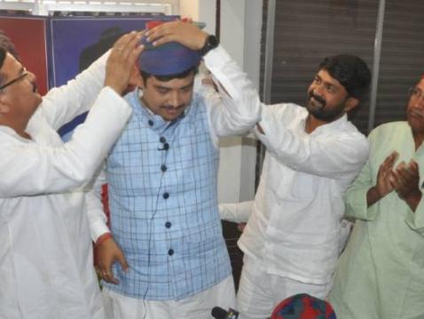 बलात्कार के आरोपी बीएसपी सांसद अतुल राय को सुप्रीम कोर्ट से झटका, नहीं मिलेगी गिरफ्तारी से राहत