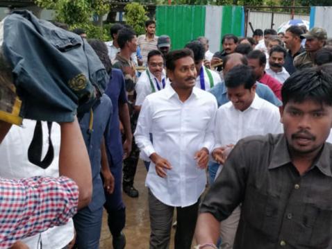 आंध्र प्रदेश: जगनमोहन रेड्डी आज लेंगे मुख्यमंत्री पद की शपथ, नायडू और केसीआर भी आमंत्रित