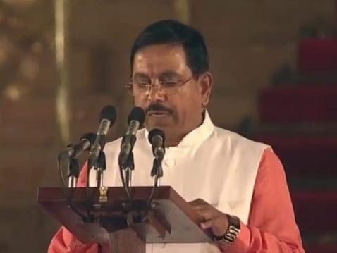 प्रह्लाद जोशी: ‘कश्मीर बचाओ’ आंदोलन से मिली थी खास पहचान, RSS समर्थक से मोदी कैबिनेट तक का सफर