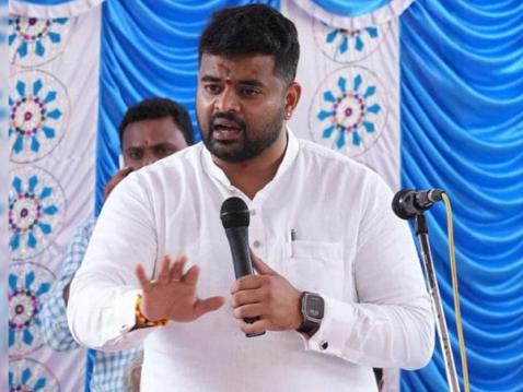 Karnataka Election Results 2024: प्रज्वल रेवन्ना 43738 मतों से हारे, सेक्स स्कैंडल केस से लगा उन्हें झटका