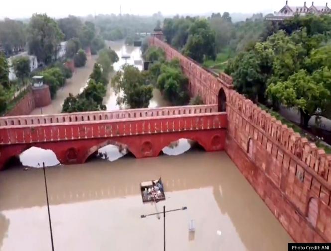 Delhi floods Photos | delhi-floods-photos | Latest india Photos at Lokmatnews.in