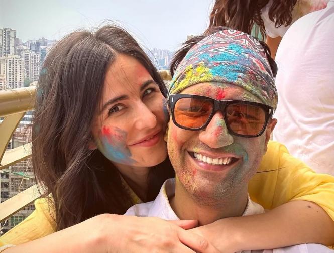 Sidharth Malhotra-Kiara Advani To Vicky Kaushal-Katrina Kaif Holi Photos | sidharth-malhotra-kiara-advani-to-vicky-kaushal-katrina-kaif-holi-photos | Latest bollywood Photos at Lokmatnews.in