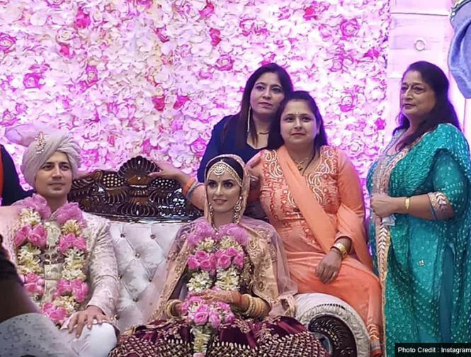 फिल्म 'वीरे दी वेडिंग में करीना कपूर के मंगेतर का किरदार निभाने वाले बॉलीवुड अभिनेता सुमित व्यास और एक्ट्रेस एकता कौल ने रविवार को शादी कर ली। | phailama-vairae-dai-vaedainga-maen-karainaa-kapauura-kae-mangaetara-kaa-kairadaara-naibhaanae-vaalae | Latest television Photos at Lokmatnews.in फिल्म 'वीरे दी वेडिंग में करीना कपूर के मंगेतर का किरदार निभाने वाले बॉलीवुड अभिनेता सुमित व्यास और एक्ट्रेस एकता कौल ने रविवार को शादी कर ली। | phailama-vairae-dai-vaedainga-maen-karainaa-kapauura-kae-mangaetara-kaa-kairadaara-naibhaanae-vaalae | Latest television Photos at Lokmatnews.in