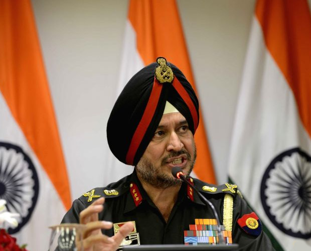 Leiutinant General Ranbeer singh said, Surgical Strike was a successful strategic plan, not reacted on D S Hooda | बोले थलसेना एलजी रणबीर सिंह, सफल रणनीतिक अभियान था 'सर्जिकल स्ट्राइक' Leiutinant General Ranbeer singh said, Surgical Strike was a successful strategic plan, not reacted on D S Hooda | बोले थलसेना एलजी रणबीर सिंह, सफल रणनीतिक अभियान था 'सर्जिकल स्ट्राइक'