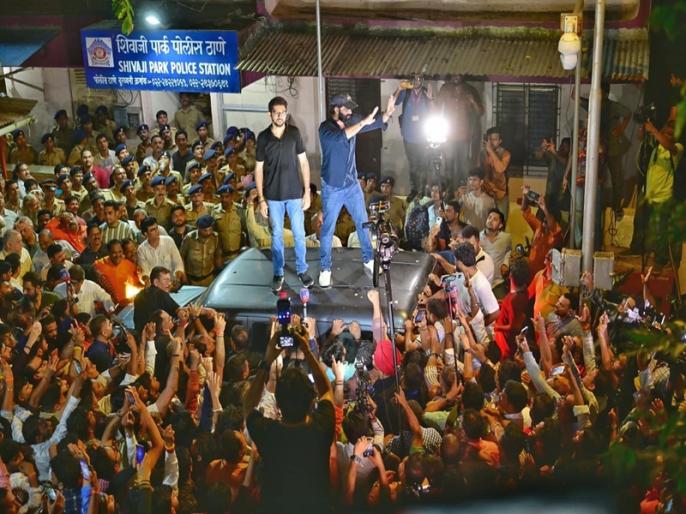 मुंबई में सीजेपी प्रदर्शन पर पुलिस कार्रवाई, ठाकरे बंधुओं का धरना