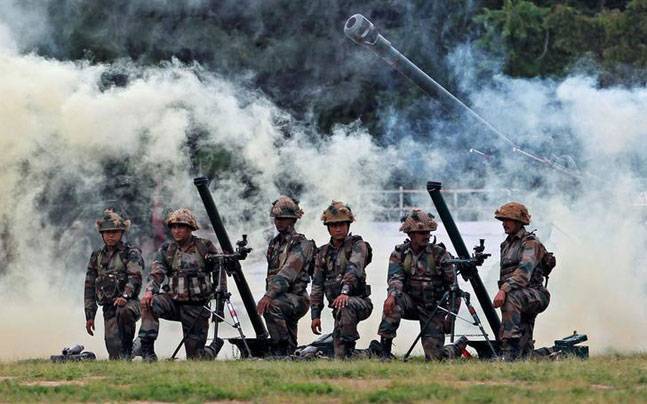jammu kashmir: ceasefire violations by Pak army after Indian army Action | जम्मू कश्मीर: भारतीय सेना की कड़ी कारवाई से बौखलाई पाक सेना, तोड़ा सीजफायर jammu kashmir: ceasefire violations by Pak army after Indian army Action | जम्मू कश्मीर: भारतीय सेना की कड़ी कारवाई से बौखलाई पाक सेना, तोड़ा सीजफायर