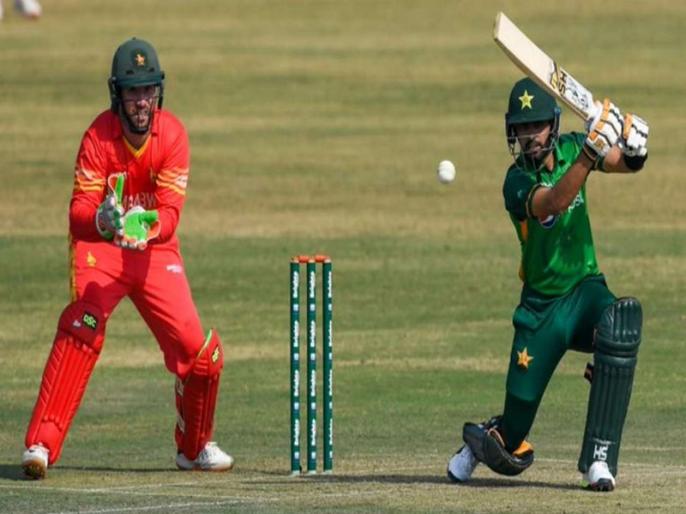 Babar Azam scored 82 runs and became the first player to score more than 1000 runs in this year | PAK vs ZIM: 82 रनों की ताबड़तोड़ पारी खेल बाबर आजम ने टीम को दिलाई जीत, साल 2020 में ऐसा करने वाले बने पहले खिलाड़ी Babar Azam scored 82 runs and became the first player to score more than 1000 runs in this year | PAK vs ZIM: 82 रनों की ताबड़तोड़ पारी खेल बाबर आजम ने टीम को दिलाई जीत, साल 2020 में ऐसा करने वाले बने पहले खिलाड़ी