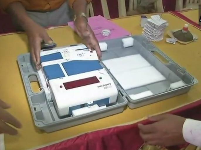 Chhattisgarh Assembly Elections Polling LIVE news Updates in Hindi: Voting percentage | Chhattisgarh Election 2018: पहले चरण का मतदान हुआ समाप्त, 70 फीसदी हुई वोटिंग Chhattisgarh Assembly Elections Polling LIVE news Updates in Hindi: Voting percentage | Chhattisgarh Election 2018: पहले चरण का मतदान हुआ समाप्त, 70 फीसदी हुई वोटिंग