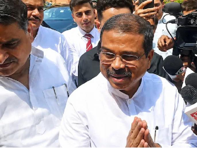 धर्मेंद्र प्रधान का संसद में जोरदार स्वागत, हंगामा