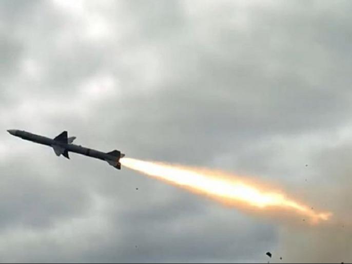 Anti-tank missile developed by DRDO successfully fired | भारत ने एंटी टैंक गाइडेड मिसाइल का किया सफल परीक्षण, सेना की क्षमता में होगी अभूतपूर्व वृद्धि Anti-tank missile developed by DRDO successfully fired | भारत ने एंटी टैंक गाइडेड मिसाइल का किया सफल परीक्षण, सेना की क्षमता में होगी अभूतपूर्व वृद्धि
