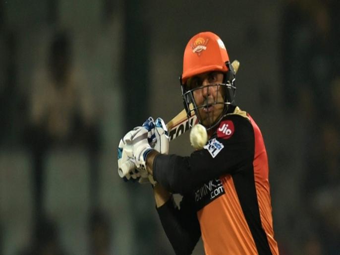 Hyderabad vs Kolkata 3rd Match Prasidh struck Nabi right on the neck | IPL 2021: मोहम्मद नबी को प्रसिद्ध कृष्णा ने मारी इतनी तेज गेंद कि रोकना पड़ गया खेल, फिर अगली ही गेंद पर बल्लेबाज ने इस तरह लिया बदला Hyderabad vs Kolkata 3rd Match Prasidh struck Nabi right on the neck | IPL 2021: मोहम्मद नबी को प्रसिद्ध कृष्णा ने मारी इतनी तेज गेंद कि रोकना पड़ गया खेल, फिर अगली ही गेंद पर बल्लेबाज ने इस तरह लिया बदला