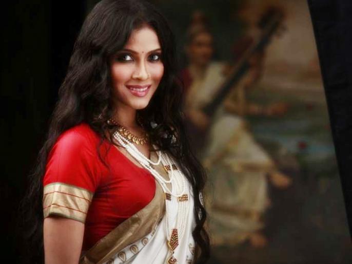 Nandana Sen Birthday Special: 52 Year Old Nandhana Goes Nude In Rang