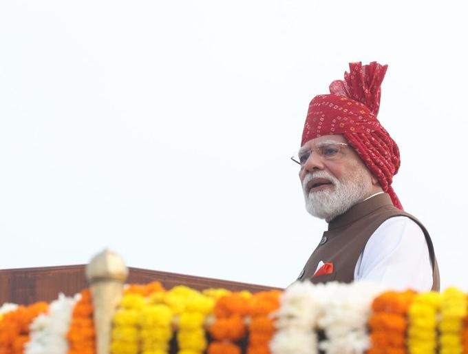 मोदी ने 13वें स्वतंत्रता दिवस संबोधन में 40 बार कहा 'मेरे प्यारे देशवासियो'