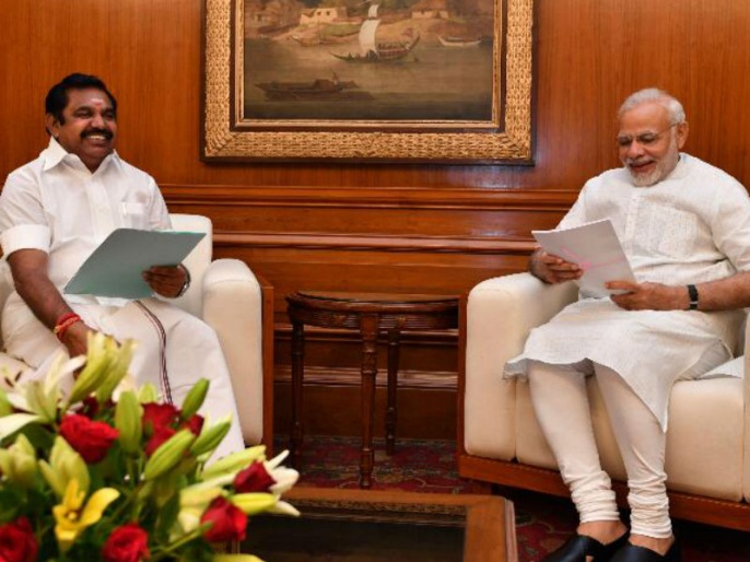 Tamil Nadu Chief Minister Edappadi K Palaniswami met Prime Minister Narendra Modi in Delhi today. | à¤²à¥à¤à¤¸à¤­à¤¾ à¤à¥à¤¨à¤¾à¤µ 2019: à¤ªà¥à¤à¤® à¤®à¥à¤¦à¥ à¤à¥ à¤à¤¶à¤¾à¤°à¥ à¤ªà¤° à¤à¤¸ à¤ªà¤¾à¤°à¥à¤à¥ à¤¸à¥ à¤à¤ à¤¬à¤à¤§à¤¨ à¤à¤° à¤¸à¤à¤¤à¥ à¤¹à¥ BJP, à¤µà¤¿à¤ªà¤à¥à¤· à¤à¥ à¤²à¤à¥à¤à¤¾ à¤¤à¤à¤¡à¤¼à¤¾ à¤à¤à¤à¤¾