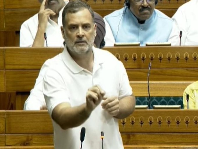 राहुल गांधी ने आरएसएस को 'असली दुश्मन' बताया