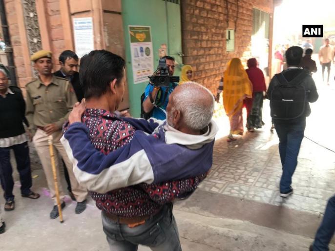 rajasthan assembly election polling 2018 live update latest breaking news headline | राजस्थान चुनाव में 72.7 प्रतिशत मतदान, जानिए वोटिंग से जुड़ी दिनभर की सभी हाईलाइट्स rajasthan assembly election polling 2018 live update latest breaking news headline | राजस्थान चुनाव में 72.7 प्रतिशत मतदान, जानिए वोटिंग से जुड़ी दिनभर की सभी हाईलाइट्स