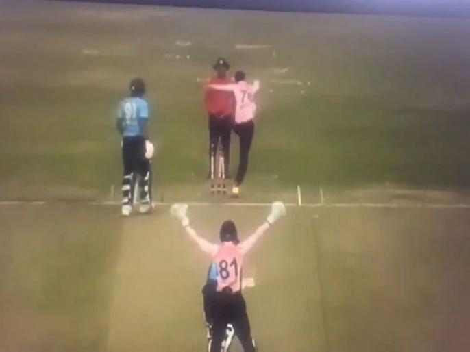 Shakib Al Hasan kicks stumps in anger after umpire turns down appeal against Mushfiqur Rahim | बल्लेबाज को दिया नॉट आउट तो गुस्से से आग-बबूले हो गए शाकिब अल हसन, बीच मैदान अंपायर को मारने दौड़े और फिर.. Shakib Al Hasan kicks stumps in anger after umpire turns down appeal against Mushfiqur Rahim | बल्लेबाज को दिया नॉट आउट तो गुस्से से आग-बबूले हो गए शाकिब अल हसन, बीच मैदान अंपायर को मारने दौड़े और फिर..